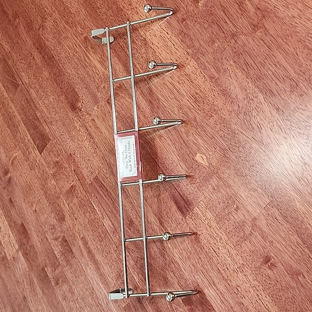 Over the door wall rack with 6 hooks